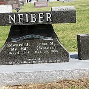 Neiber Bench